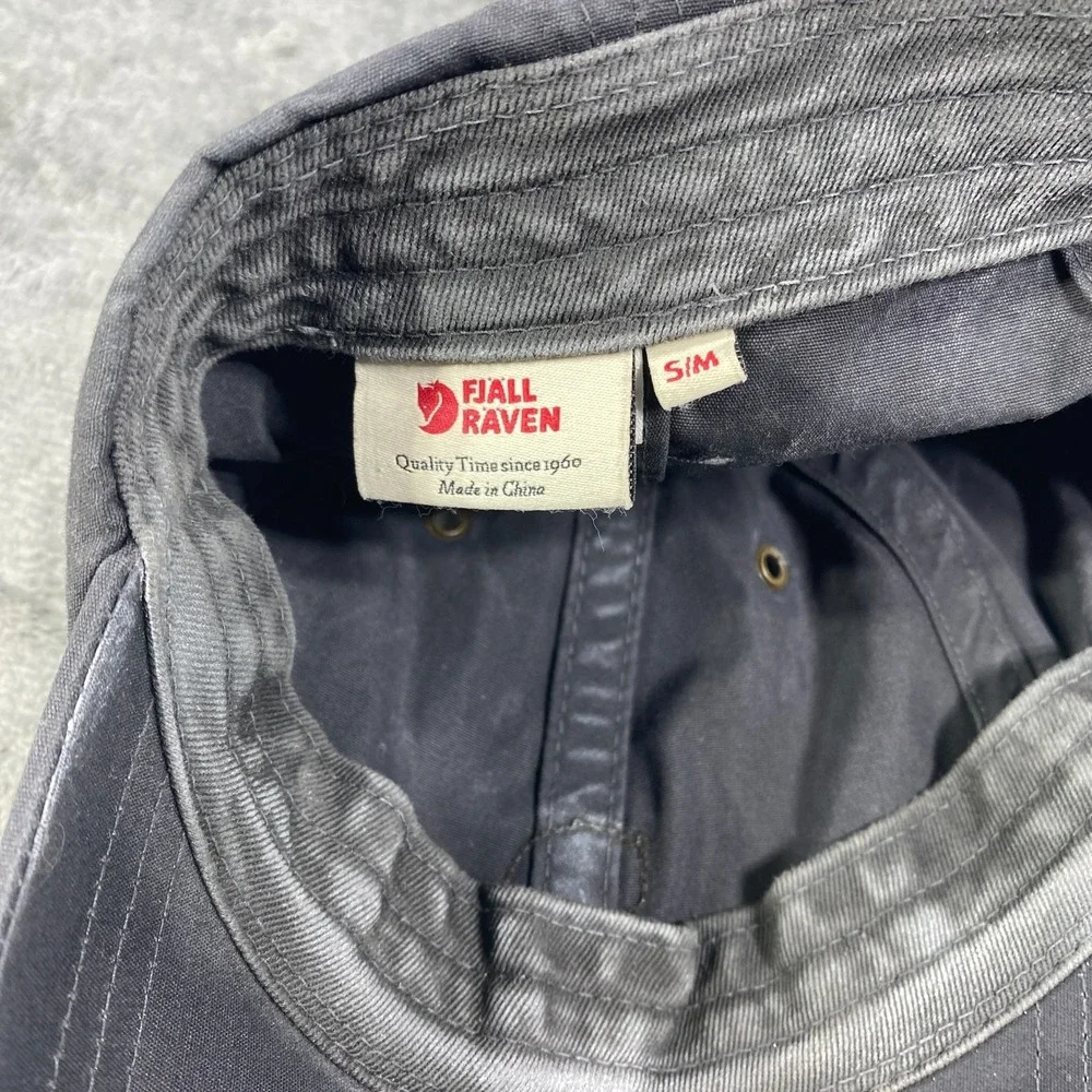 Fjallraven Cap Hat Strapback S/M Dark Grey Helags Leather Fox Logo Sweden Flag